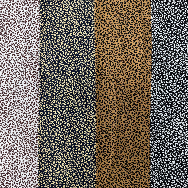 45S tryckt rayontyg – litet leopardtryck